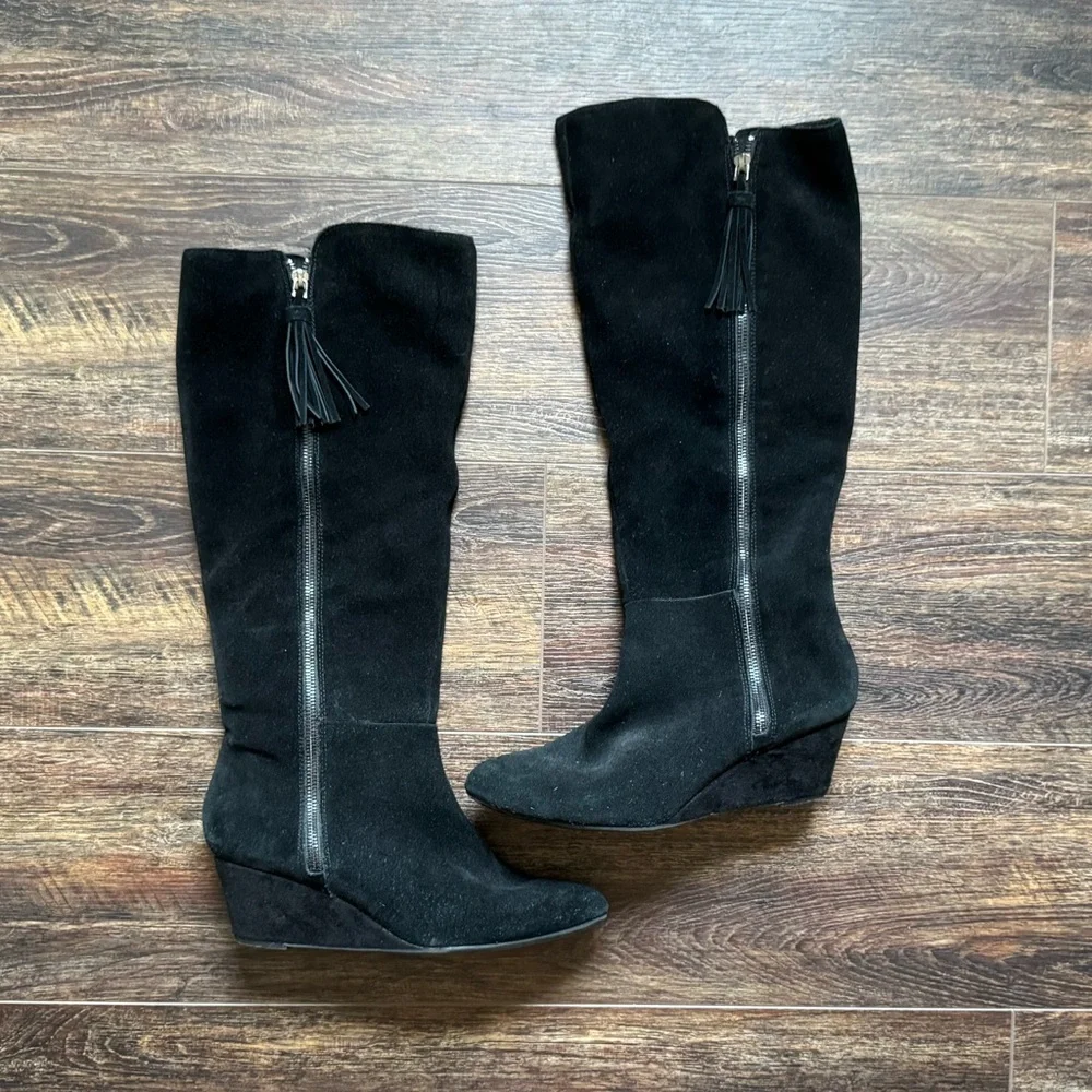 Anne Klein Black Suede Wedge Boots size 8.5 - Picture 2 of 4